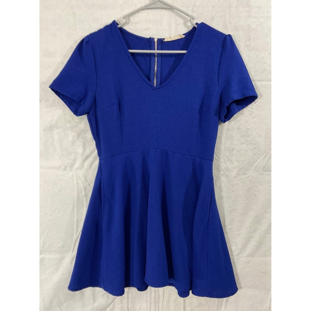 Elodie Fit Flare Dress Womens Medium Blue Short Sleeve V-Neck Skater Pockets